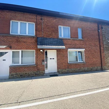 1-C Superbe Appartement Tres Calme Et Bien Decore Charleroi Exterior foto