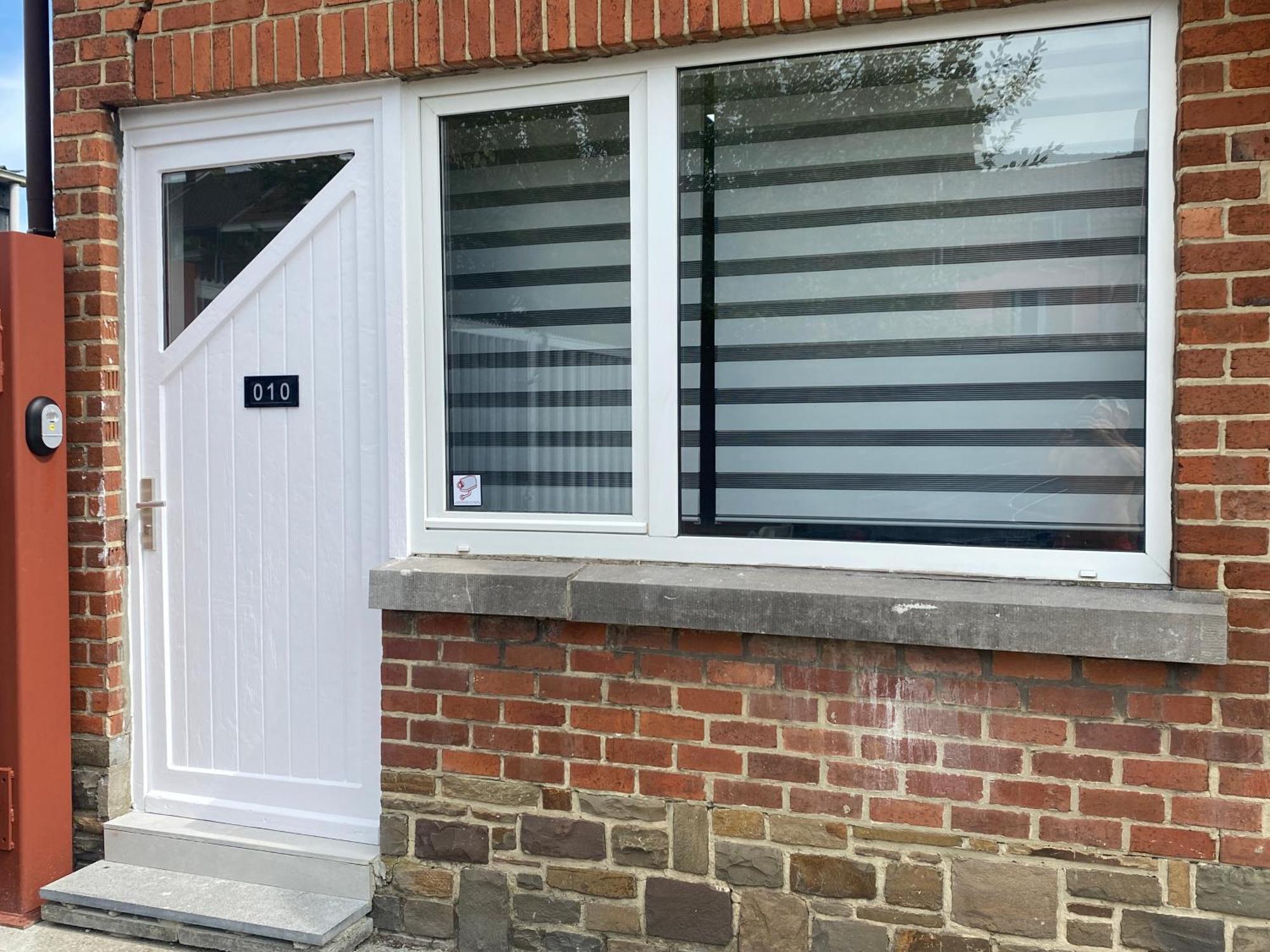 1-C Superbe Appartement Tres Calme Et Bien Decore Charleroi Exterior foto